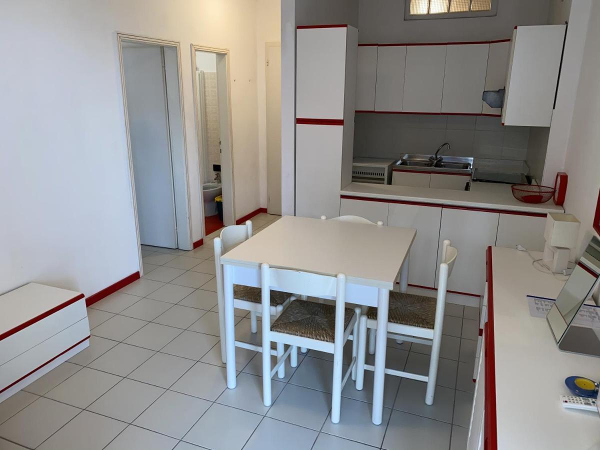 Residence Cristallo - Sabbiadoro ลินญาโน ซับเบียโดโร ภายนอก รูปภาพ