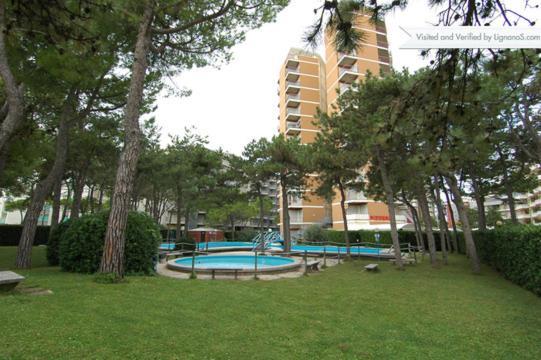 Residence Cristallo - Sabbiadoro ลินญาโน ซับเบียโดโร ภายนอก รูปภาพ